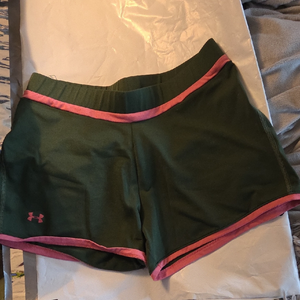 Under Armour Women's Athletic Shorts in Green with Pink Trim M